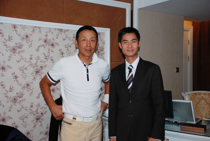 Chen Daoming stayed at Jinjiang Honor International Hotel Executive Director Hu Chengliang and Chen Daoming